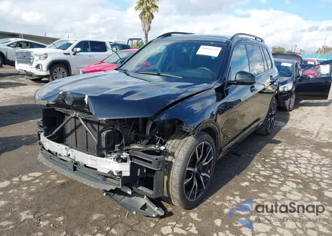 2021 BMW X7 xDrive40I z USA, uszkodzony, nr VIN 5UXCW2C01M9E52853